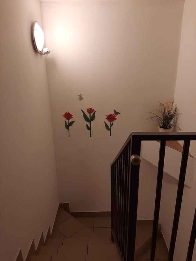 Apartman Vorosmarty Apartment Budapest Luaran gambar