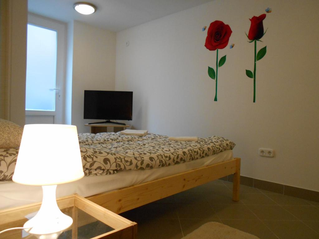 Apartman Vorosmarty Apartment Budapest Luaran gambar