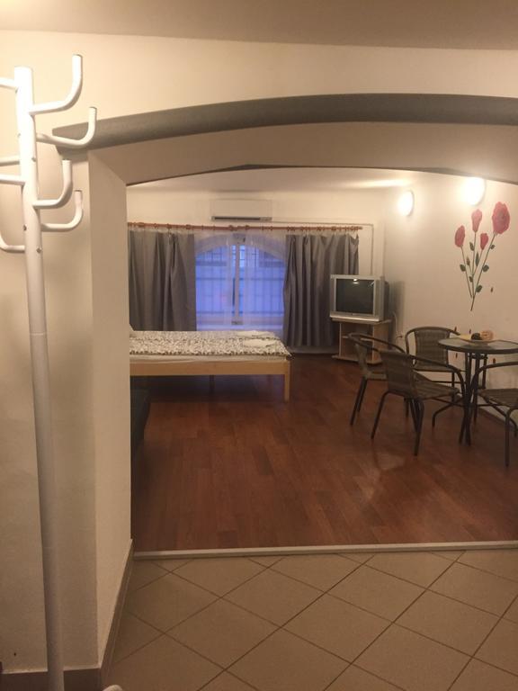 Apartman Vorosmarty Apartment Budapest Luaran gambar